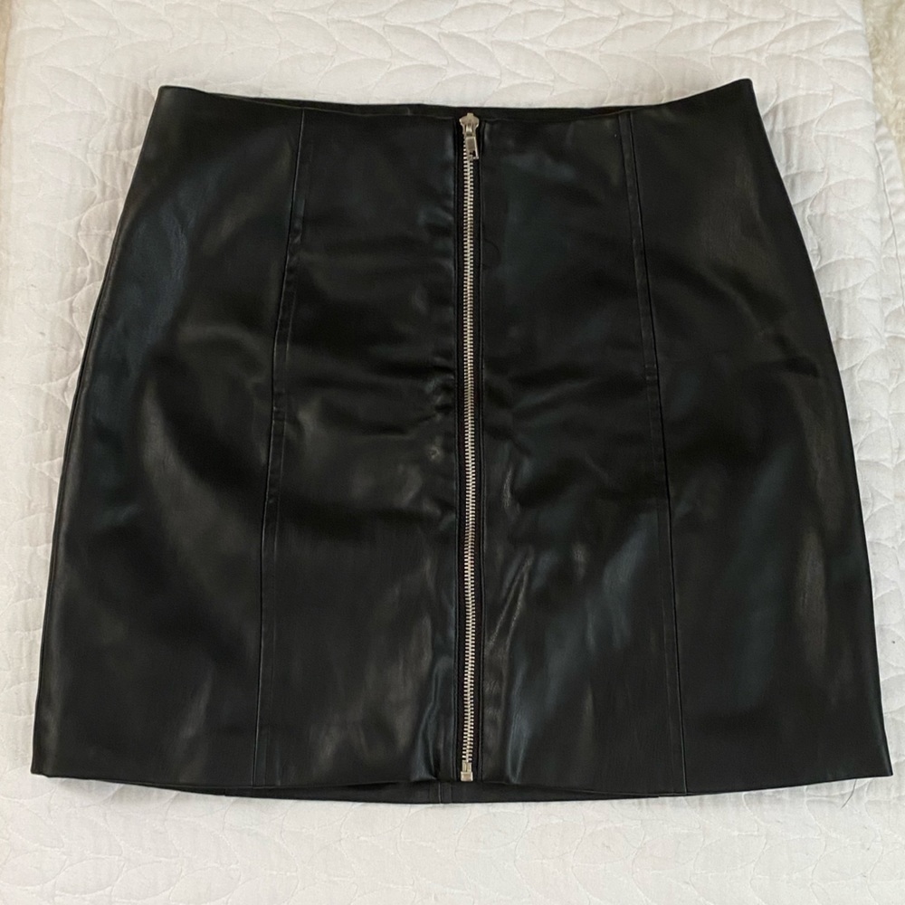 Faux Leather Mini Skirt L